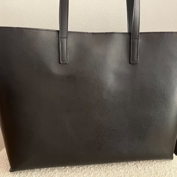 SAINT LAURENT BLACK LEATHER PERFORATED LOGO LARGE TOTE - Picture 14 of 15